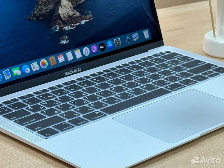 Macbook Air 2019 13” /intel core i5/ 8gb / SSD 256