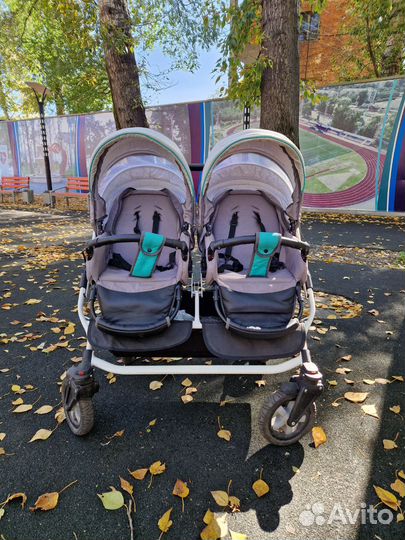 Коляска для двойни