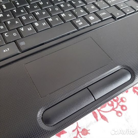 Ноутбук Toshiba в отличном рабочем состоянии