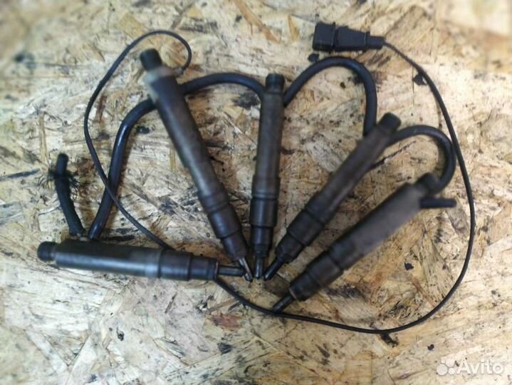 Форсунка Audi A6 C4 2.5 Дизель