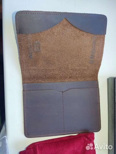 Кожаная обложка на паспорт