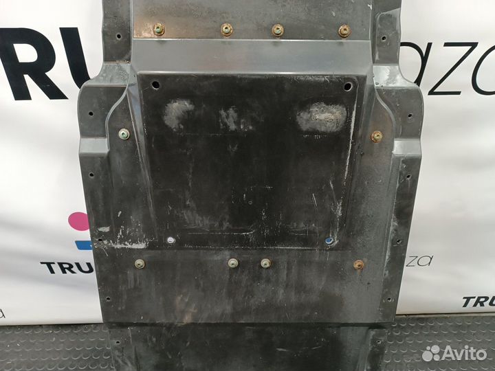 81612100462 Крыло переднее задняя часть