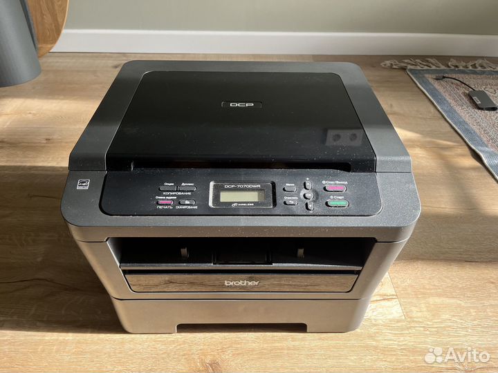 Мфу Brother-DCP7070DWR