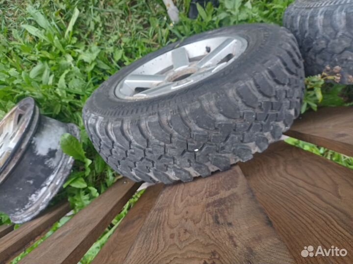 Грязевые колеса на ниву r15