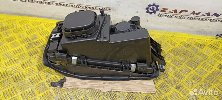 Фара основная (без эл-рег) левая Man Tgl Tgm Tga