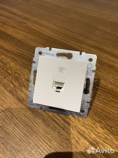 Розетка телефонная