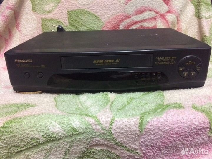 Видеомагнитофон LG BL-182W