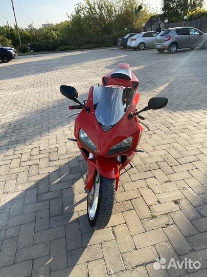 Honda cbr 1000rr