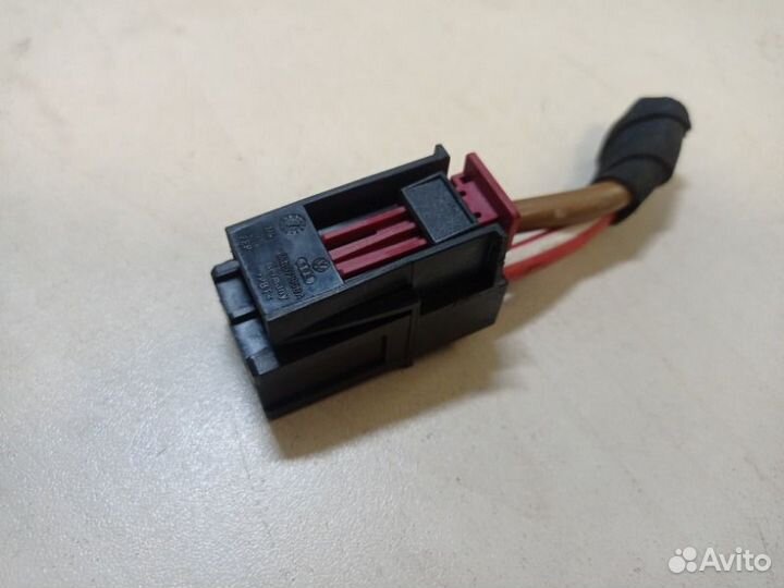 Разъем электрический Volkswagen Polo cwvb (1600CC