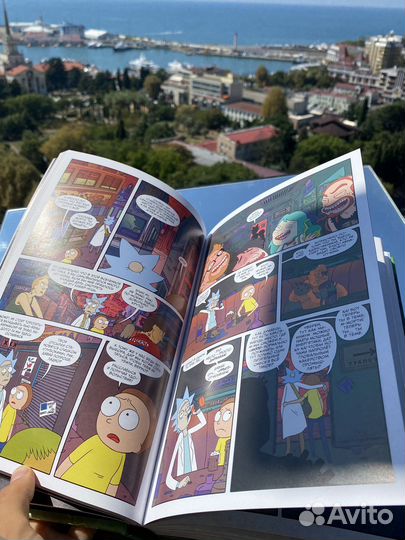 Книга Комиксы Рик и Морти adult swim