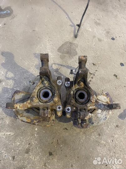 Кулак Опель Астра H Зафира B левый правый