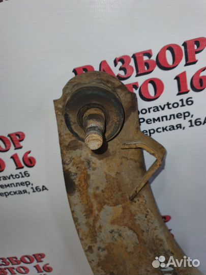 Передний правый рычаг Hyundai Solaris 2012