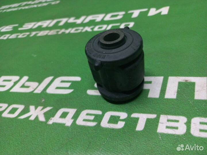 Сайлентблок рычага подвески Toyota Camry 1994