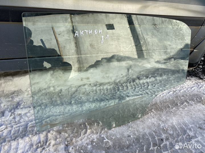 Стекло боковое ssangyong actyon