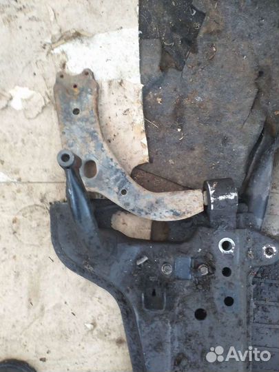 Подрамник ford fusion. 2008г