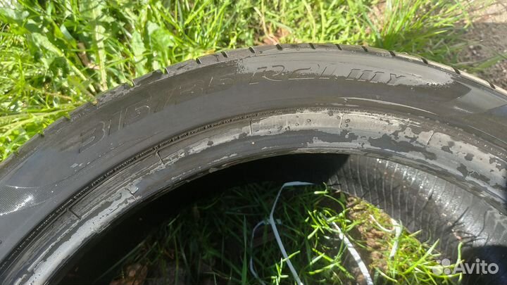 Pirelli P Zero 275/40 R21 и 315/35 R21 Y