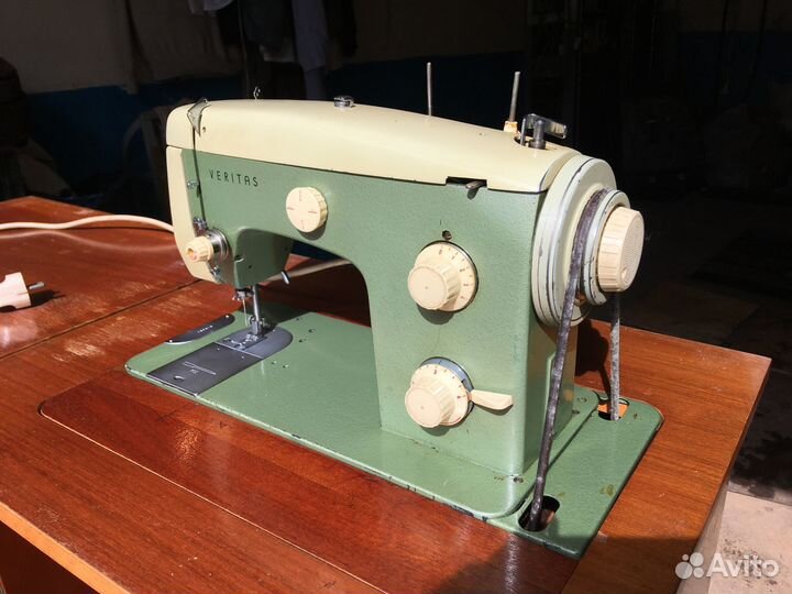 Швейная машина