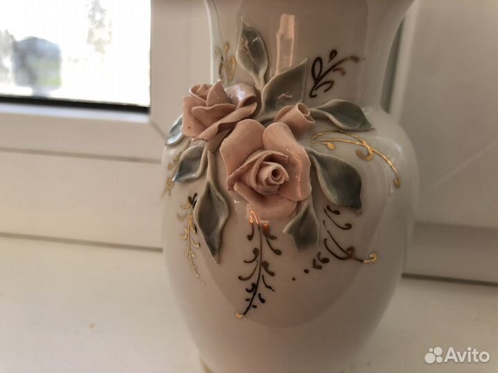 Вазочка фарфоровая и подсвечник