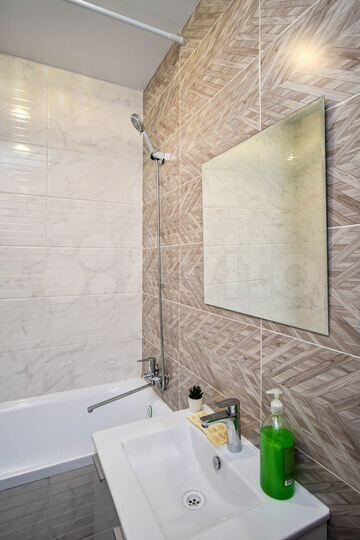 2-к. квартира, 40 м², 7/17 эт.