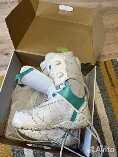 Сноубордические ботинки женские 37