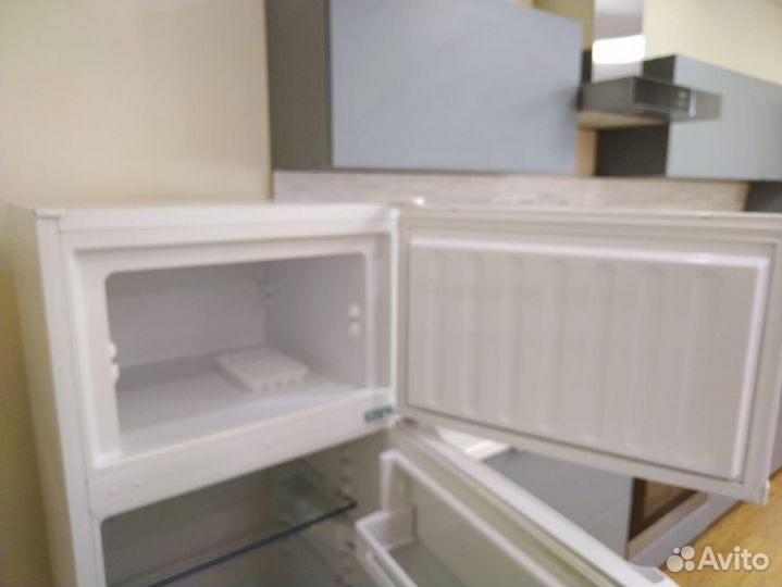Холодильник двухкамерный liebherr
