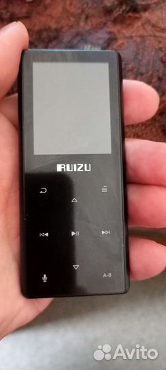 Mp3 плеер ruizu 8gb +наушники в подарок