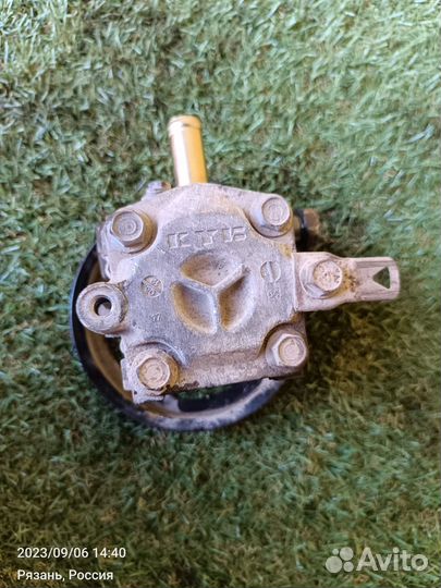 Насос гур Mitsubishi Outlander 1 2.4