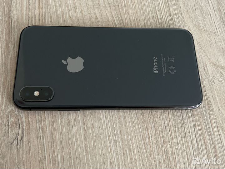 Телефон iPhone 10