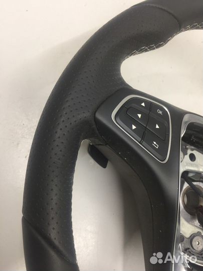 Рулевое колесо (Mercedes-Benz GLA-class)