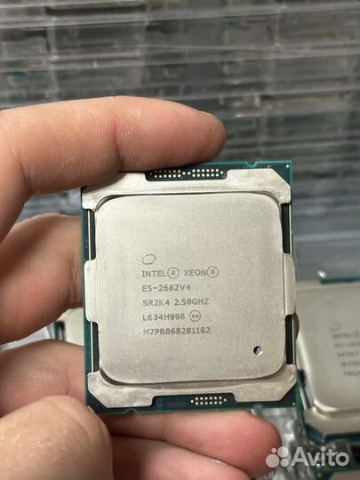 Intel Xeon E5-2682v4 LGA 2011-3 16/32 2,5-2,9 GHz