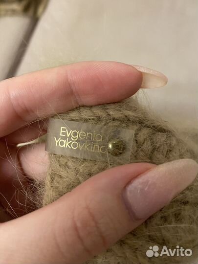 Вязанный набор шапка, шарф и варежки