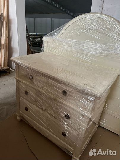 Детская кровать с комодом 2шт