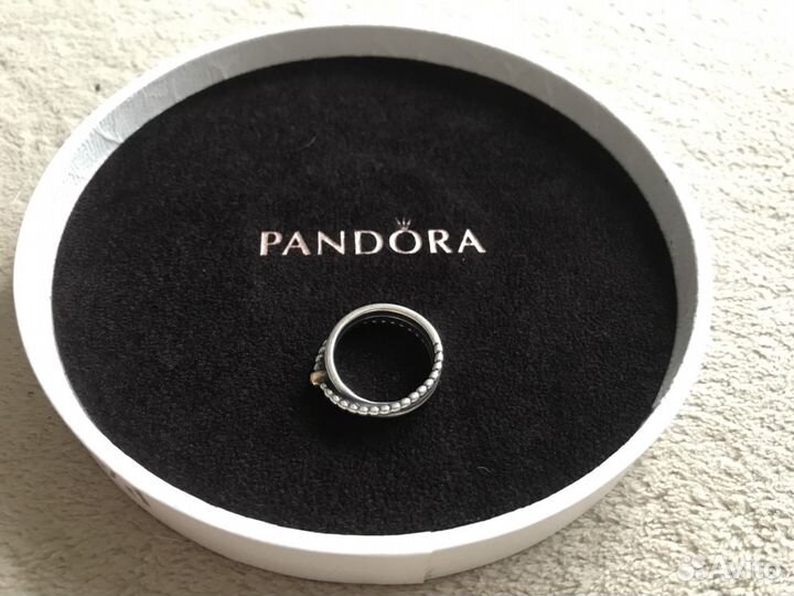 Кольцо Pandora с бриллиантиком
