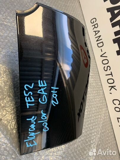 Планка под стоп-сигнал левая Nissan Elgrand TE52