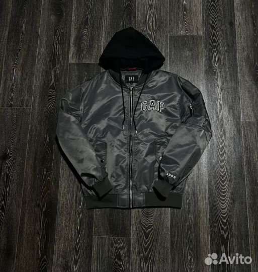 Бомбер с капюшоном Gap