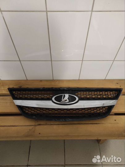 Решетка радиатора на Ларгус