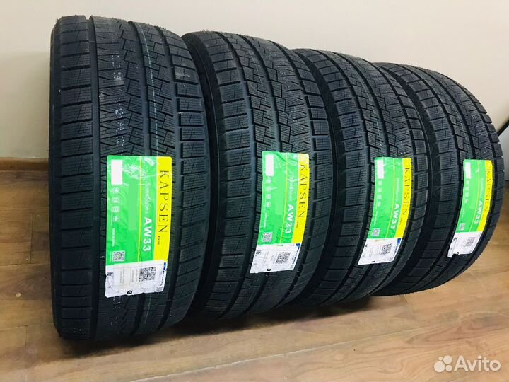 Kapsen SnowShoes AW33 225/40 R18 92H