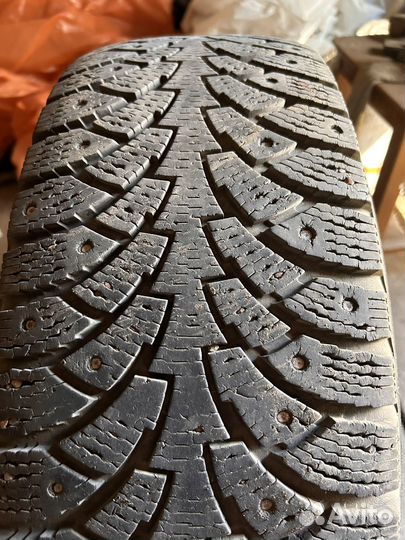 Nokian Tyres Hakkapeliitta 4 215/65 R16