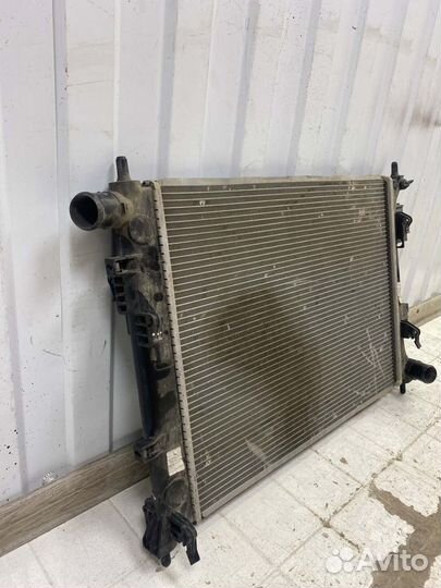 Радиатор охлаждения двс Hyundai Solaris 1 RB 1.4