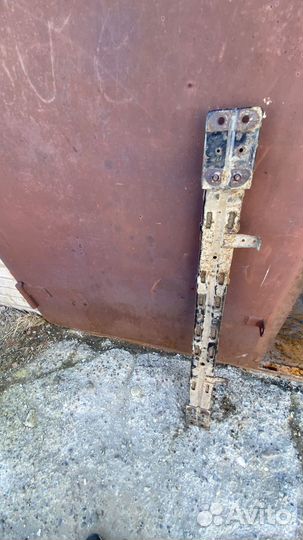 Усилитель заднего бампера Kia Sorento