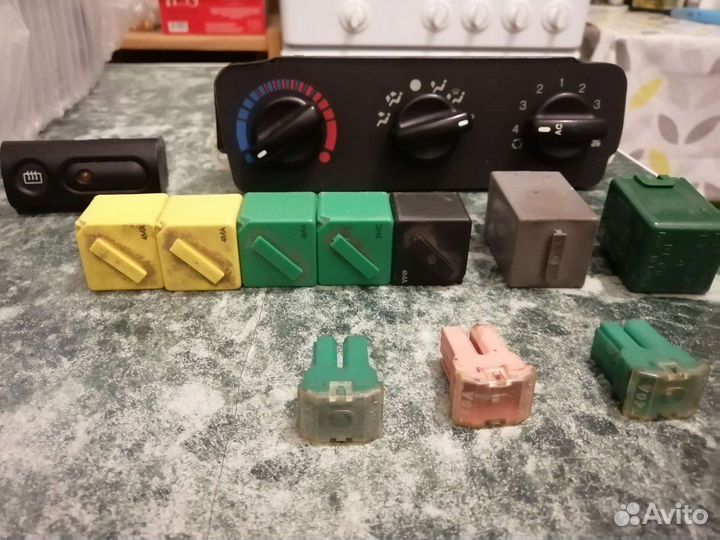 Переключатель реле, предохранитель