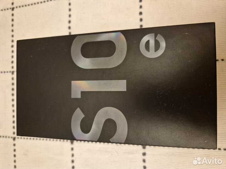 Samsung Galaxy S10e, 6/128 ГБ