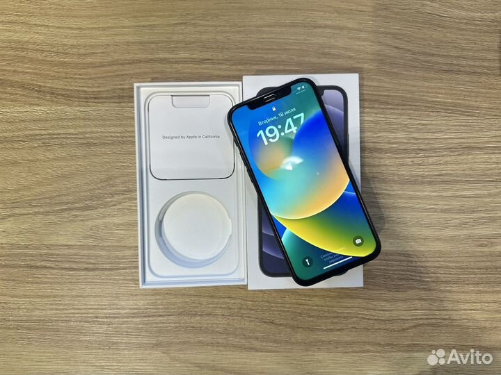 Телефон iPhone 12 на 128 гб (акб 97)