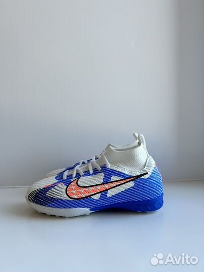 Футбольные сороконожки шиповки Nike