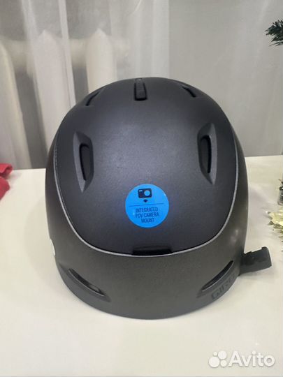 Горнолыжный шлем