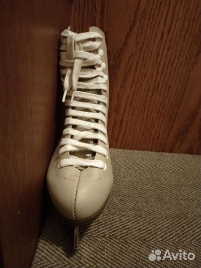 Коньки фигурные для девочки 34размер