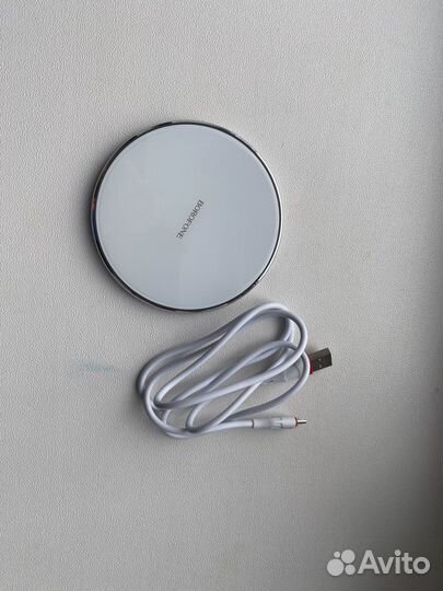 Беспроводная зарядка для iPhone и Samsung