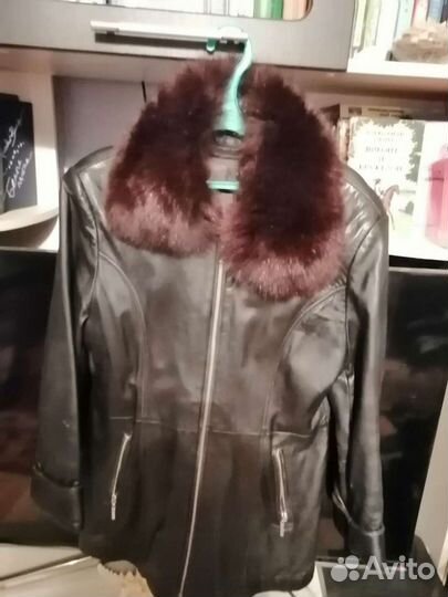 Кожаная куртка женская
