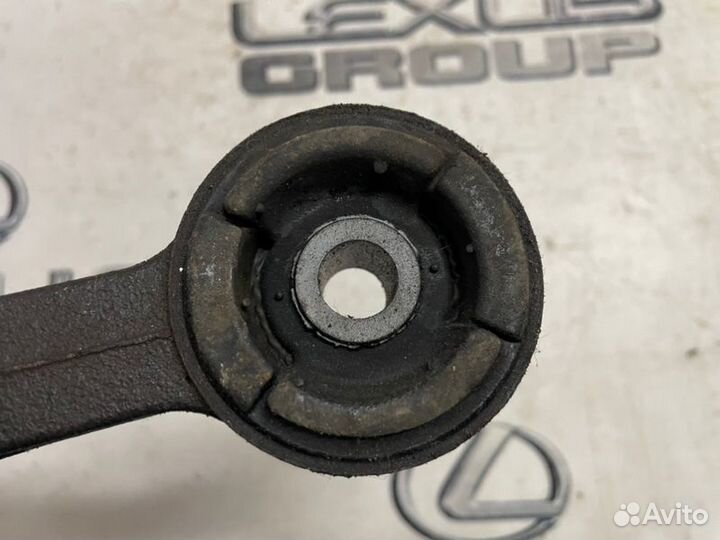 Кронштейн редуктора прав. Toyota Land Cruiser Prad