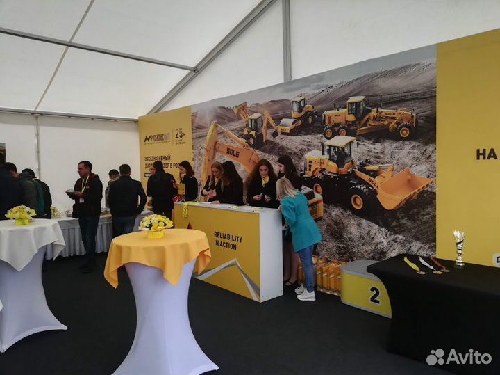 Стол коктейльный 1100х80 см. в аренду